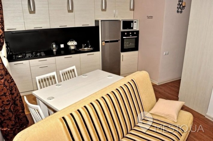 2к.кв.Сухой Фонтан возле реки !С ремонтом ! - фото 1