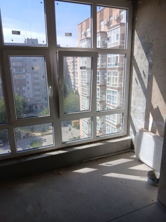 Простора квартира в новобудові. - фото 1