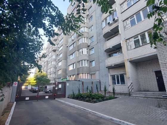 Центр Трьохкімнатна квартира Николаев