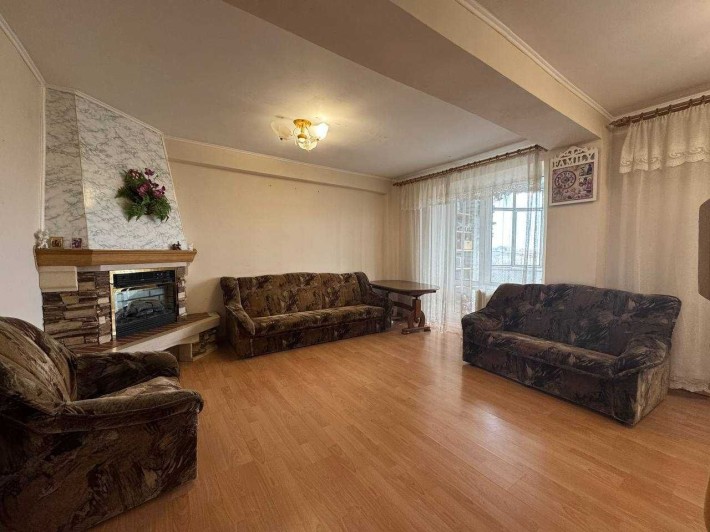 продаж трикімнатної квартири в старішій новобудові по вул.Граб'янки. - фото 1