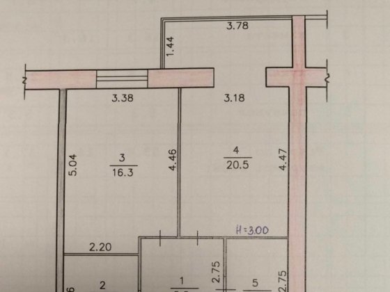 Продається велика однокімнатна квартира в новобудові.