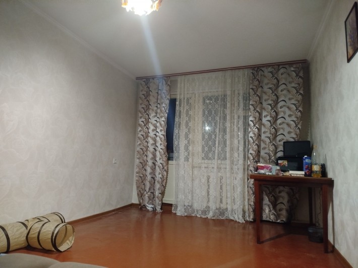 2 кімнатна квартира в спальному районі. Є-відновлення, спецкошти - так - фото 1