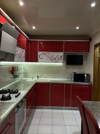 Продам 5 кімнатну квартиру - фото 1