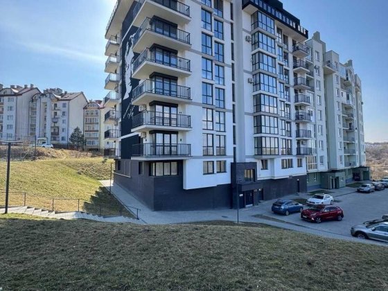 Продаж 1 км квартири в зданому та заселеному будинку Львів