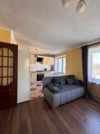 Продаж кв (три спальні + кухня-вітальня) Ближній центр вул Сахарова - фото 1