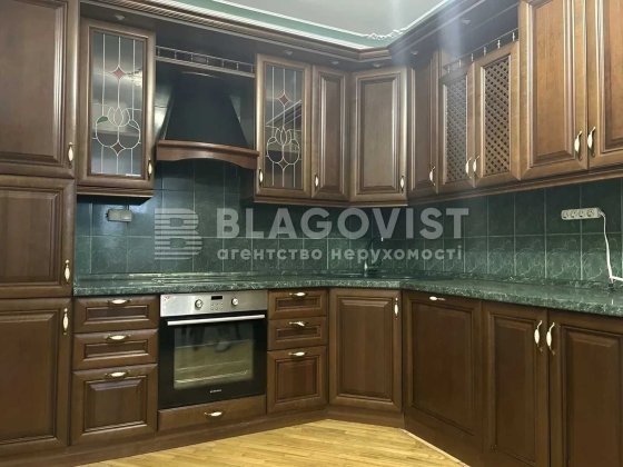 3К вул. Відпочинку 10,  м. "Житомирська"-7 хв Киев