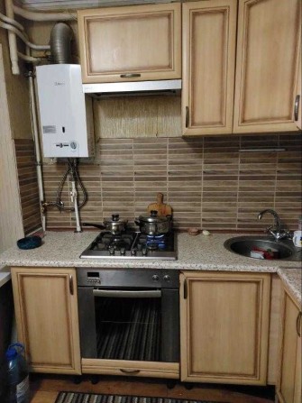 Продам 2к квартиру біля метро Святошин. Газова колонка. Газова плита. - фото 1