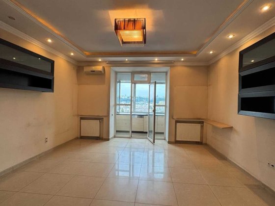 Почайнинська 70, Поділ, Контрактова площа, продаж 2-х кім квартири