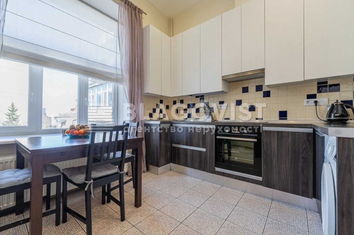 Продаж 2 кім. квартири  вул. Січових Стрільців (Артема) 40 з ремонтом - фото 1