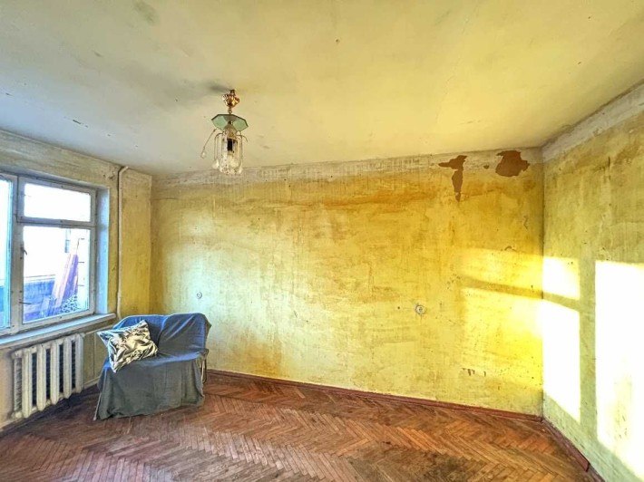 Продаж 1к біля метро. Київ. Святошинський.пр. Берестейський, 93а. - фото 1