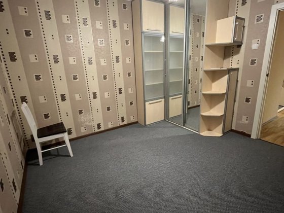 4 х кімнатна квартира Академіка Ефремова 21. М. Академмістечко. Київ