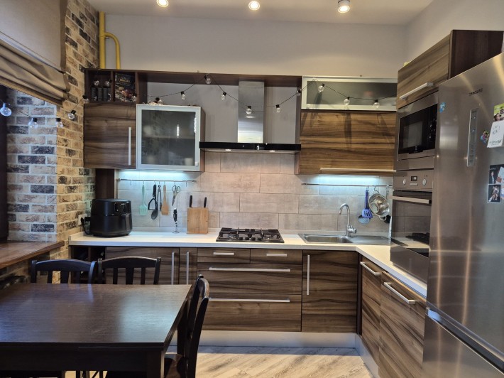 Метро Берестейська , Берестейський пр, Дегтярівська, Василенко - фото 1