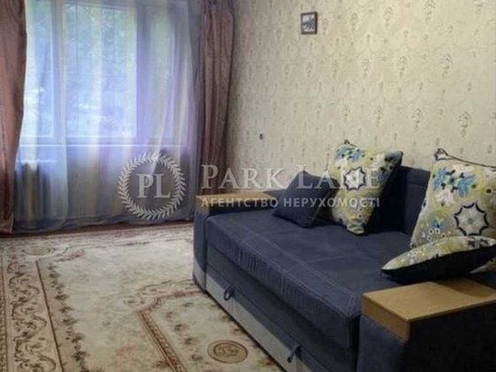 3к квартира на 2 му поверсі метро Дрогожичі Сирець бакиньська 37 Киев