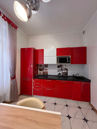 Без комісії, 103 кВ.м, три кімнати, меблі, техніка, три балкони - фото 1