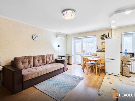 Без% Продаж 2к.кв. з ремонтом у Соломʼянському р-н, пр-к Відрадний 10А Київ