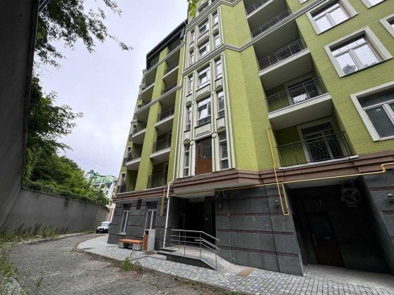 Поділ. Воздвиженка. ЖК "Поділ Град". Дегтярна 20-Б. Киев