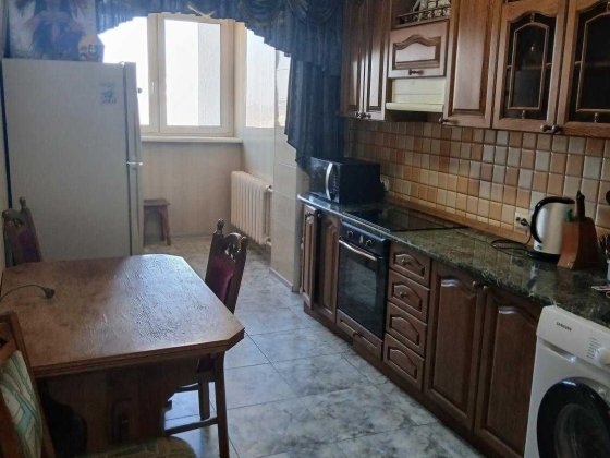 Продам 3к квартиру Св'ятошинський м. Св'ятошин Берестейський Київ