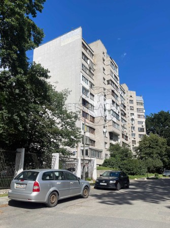 Продам 3 кімн. квартиру, переулок Святошинський 2, ст. м. Святошино. - фото 1