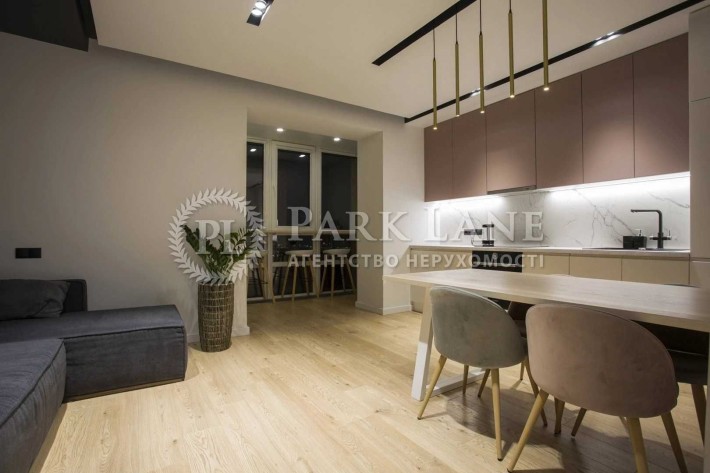 Продаж Ремонт ЖК Новомостицький на Новомостицькій 15 - фото 1