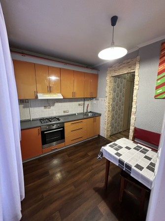 Здається 3-кімнатна квартира з гардеробною, 55 м², центр міста - фото 1