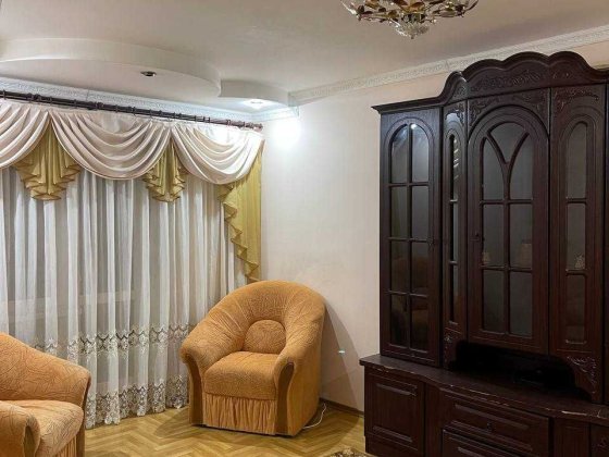 Оренда трьох кімнатної квартири Надворная