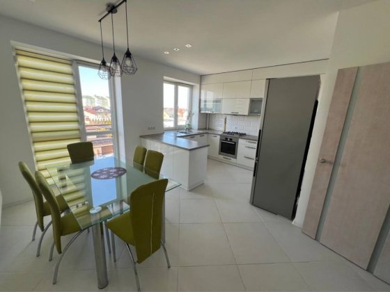 Оренда 2-рівневої 4-кімнатної квартири Сокільники, вул. Свободи Сокільники