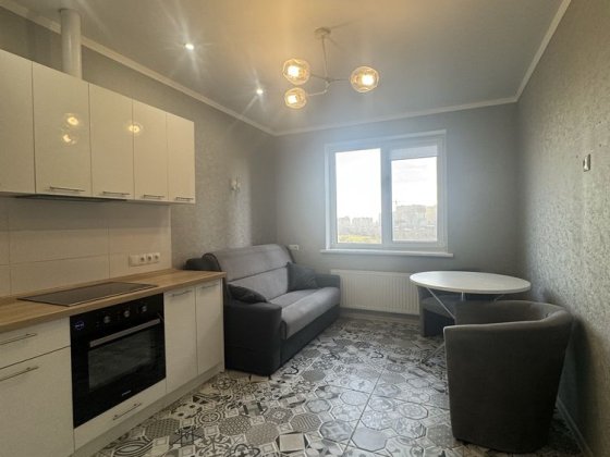 Сдам 1-но комнатнту на Сахарова в Кадоре Крижанівка