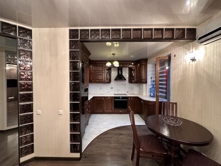 Добротная 3к на Садовой с паркоместом - фото 1