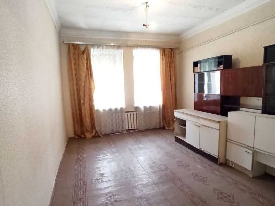 Продам 2 кімнатну квартиру на середньому поверсі в центрі Одесса