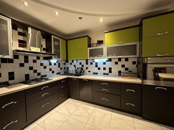 Трешка в новос доме на Садовой с мебелью Миколаїв