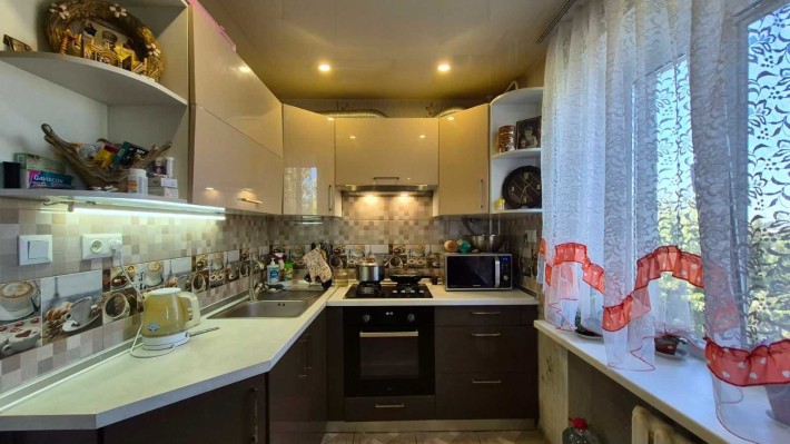 *ПРОДАЖ 3х кімн. кв-ри в Дніпровському р-ні, по вул. Днепровське шоссе - фото 1