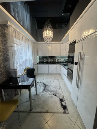 Продаж 3кімн.кв «Люкс» 74 кв.м Перепланування Сертифікат - фото 1