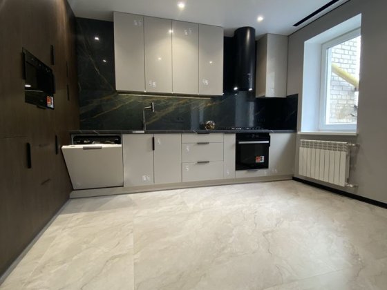 Продаж 3 кімнатної квартири/ Єроремонт/ цегла/ р-н Панчішної фабрики Житомир