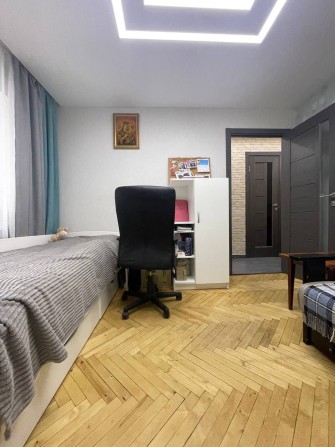 Продаж 2-кімнатної квартири після капремонту, вул. Керченська, 43 м² - фото 1