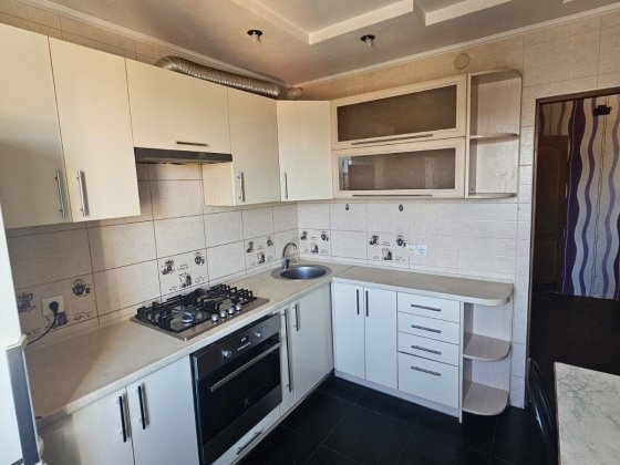 Продається 2-кімнатна квартира на Шкільному Кропивницький