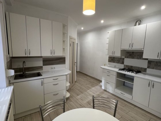 Продаж 2к вул Шота Руставелі 72000$ Львов