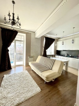 Продаж сталінки  на  сухому Фонтані - фото 1