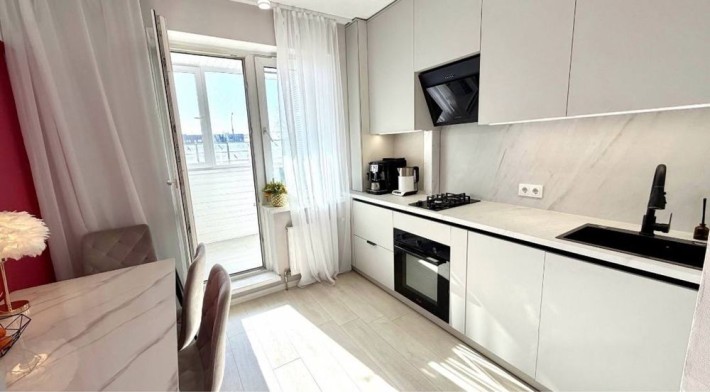 Продаж квартири в новобудові з євроремонтом - фото 1