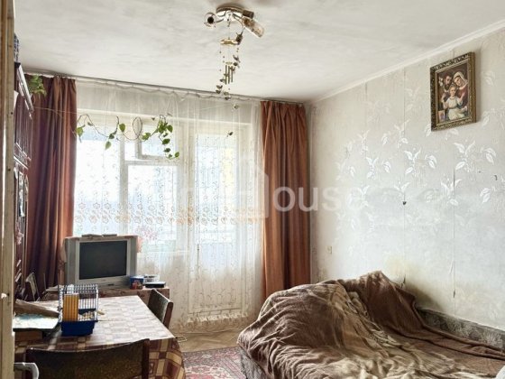 Продаж 3-кімнатної квартири по вул. Шафарика Львів