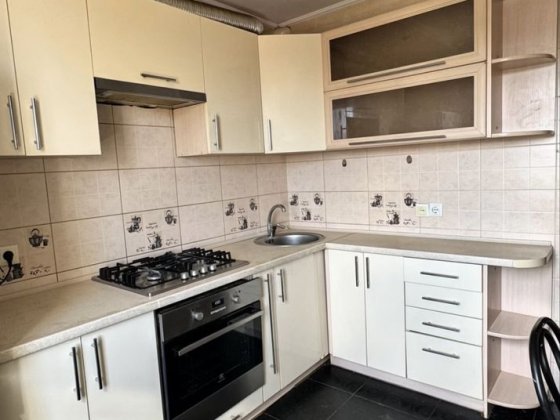 2-км. квартира р-н  Шкільний газове опалення 7/9 поверх Кропивницький