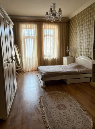 Продается 2-к "сталинка" центр города - фото 1