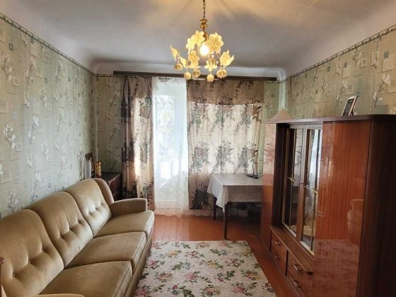 Продам 1к на 3 поверсі, центр Запоріжжя