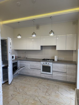 Продам свою квартиру  130 м2 в Новобудові проспект Перемоги - фото 1