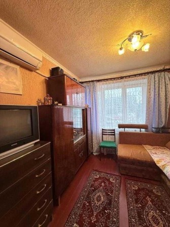 Продам гостинку в центре Залютино со своим санузлом - фото 1