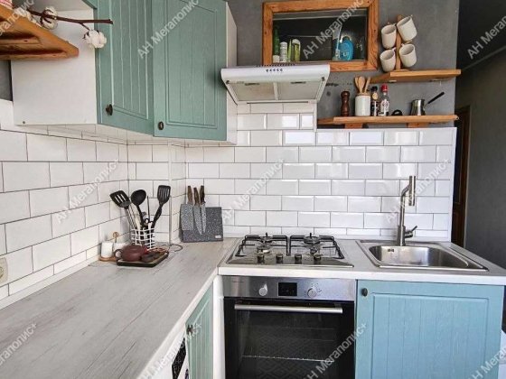 Продам, Каденюка 12 Танкопия), Новые Дома, м. Дворец Спорта. 25000! Харьков