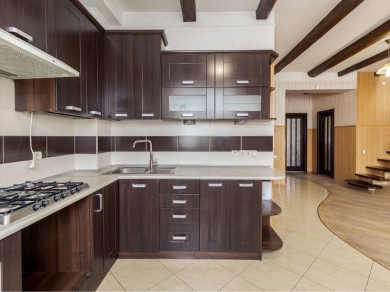 Продаж просторої двохрівневої квартири Львов