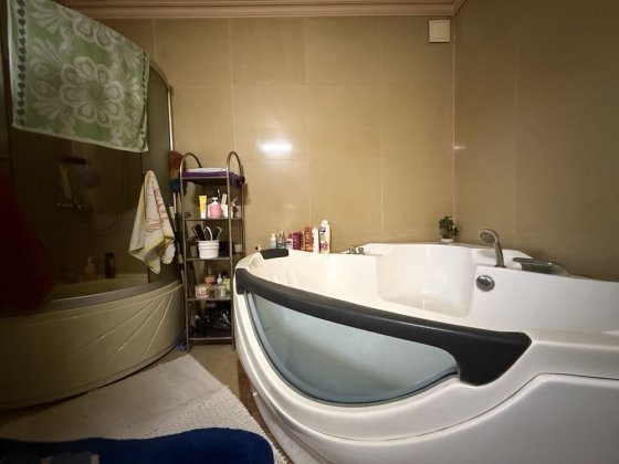 Квартира с гаражом и двором Миколаїв