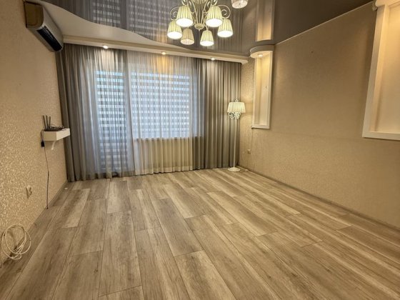 Продам 3к.кв з газовим опаленням та ремонтом , центр Преображенська ! Кропивницький