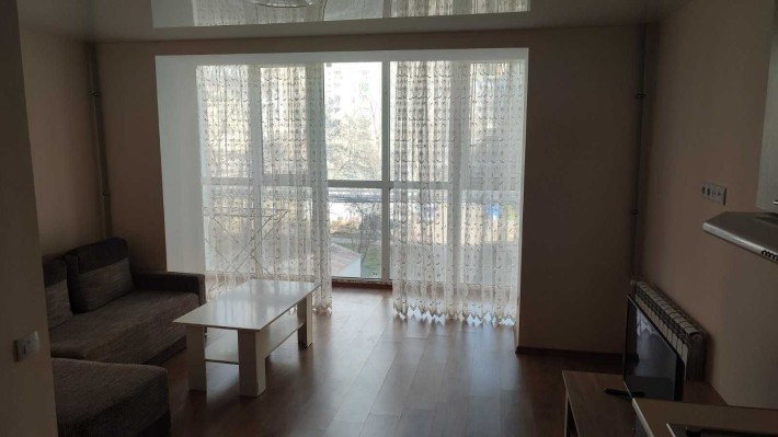 Продам 1 ком. квартиру. 500 м к морю и парку. Ремонт - фото 1