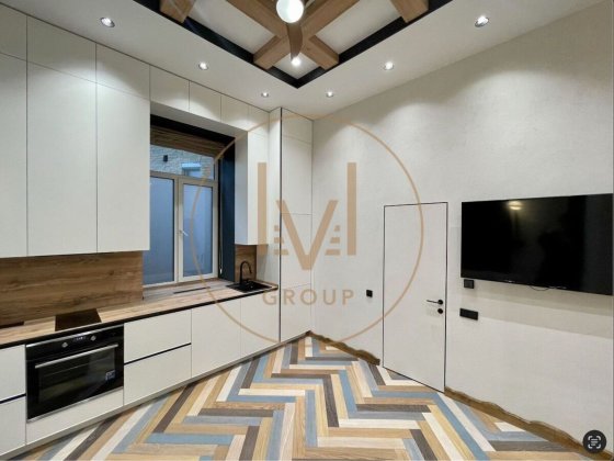 2К Михайлівська, 6 Майдан Незалежності Центр Київ